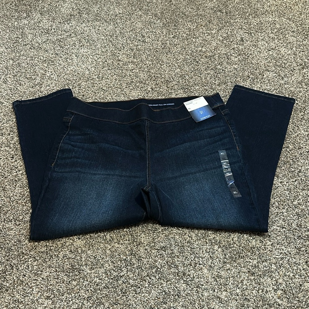 Women’s Pull On Stretch Jeans